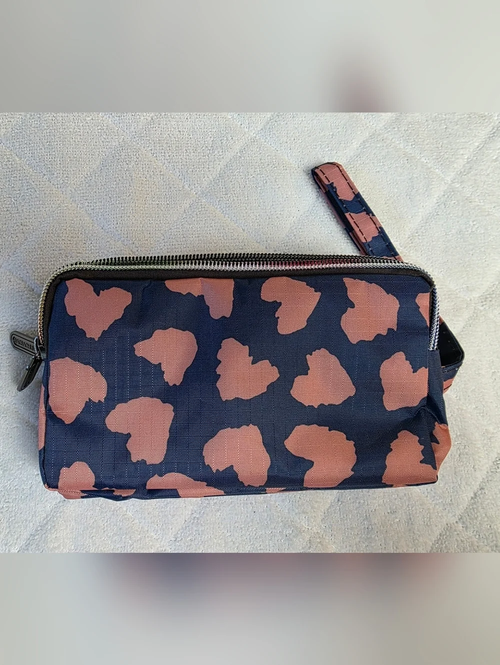 Heart Triple-Zip Wristlet Phone Concert Bag Boho Organizer Pouch Waterproof NWT